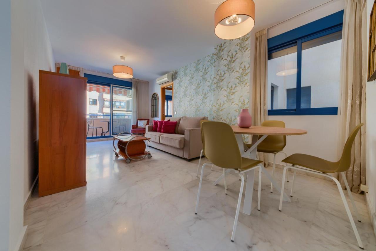 Holidays2Malaga Ayala 450 Mts From Beach & Terrace Exterior photo