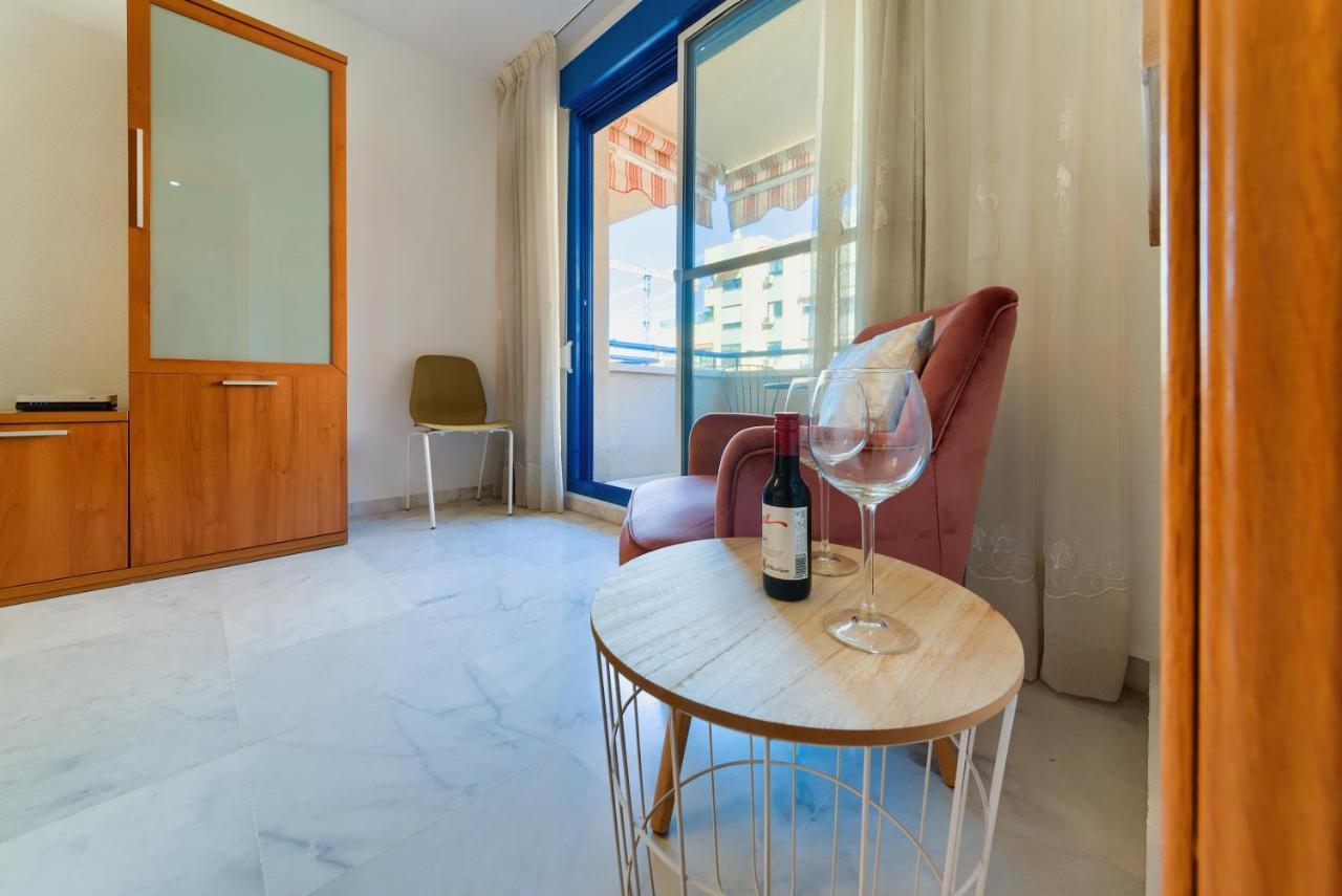Holidays2Malaga Ayala 450 Mts From Beach & Terrace Exterior photo