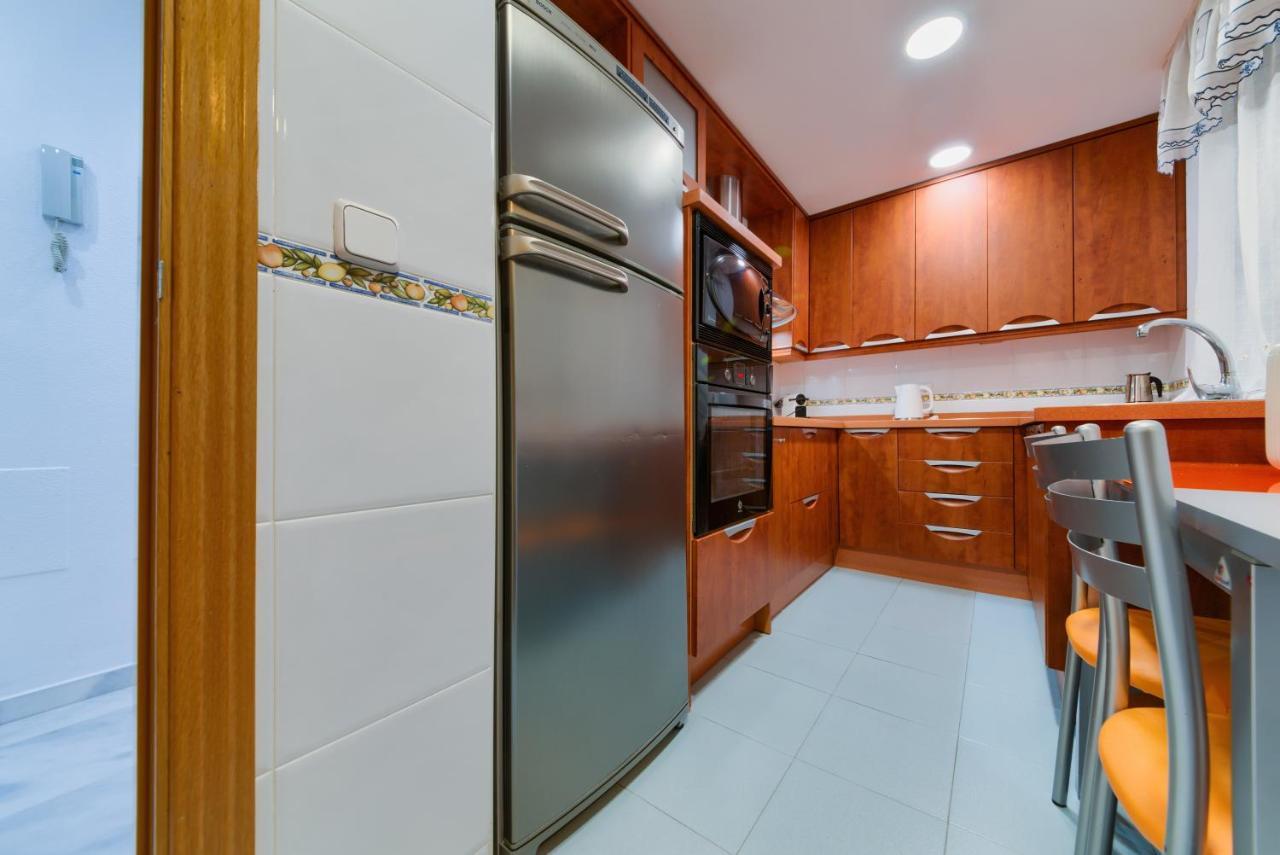 Holidays2Malaga Ayala 450 Mts From Beach & Terrace Exterior photo