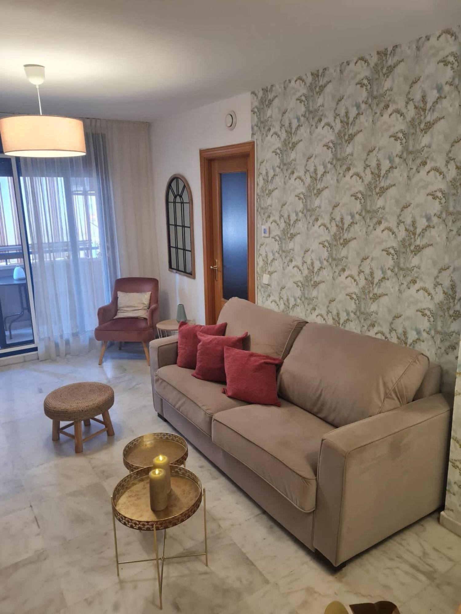 Holidays2Malaga Ayala 450 Mts From Beach & Terrace Exterior photo
